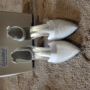 Silver heels 👠 😍